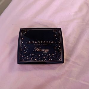 ANASTASIA BEVERLY HILLS AMREZY HIGHLIGHTER AND PEACHY LOVE BLUSH TRIO BUNDLE